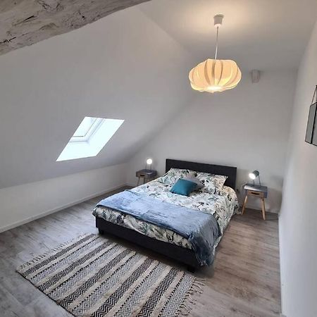 Centre Ville 3 Pieces Envoutant Sous Combles 40M² Joigny Bagian luar foto